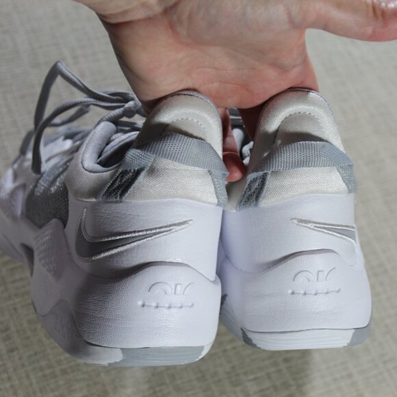 NWOT Nike Air Paul George Size 7.5 White and Wolf Grey Athletic Sneakers - Picture 5 of 6